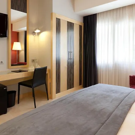 Alif Avenidas 4* ליסבון