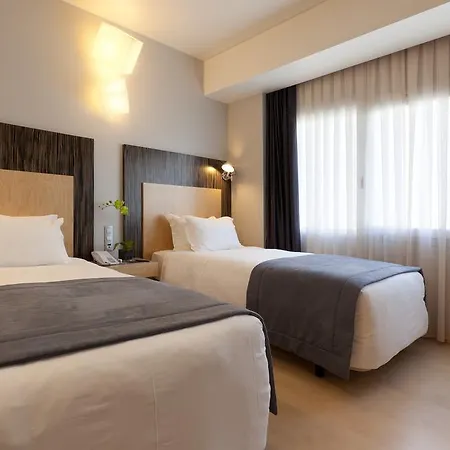 Alif Avenidas מלון 4*