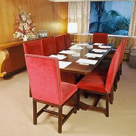 מלון Alif Avenidas