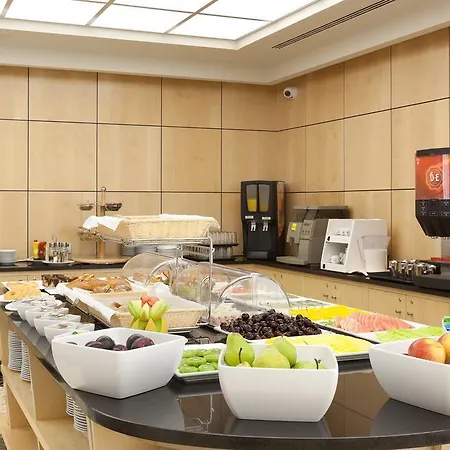 Hotel Alif Avenidas 4*