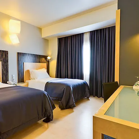 Hotell Alif Avenidas 4*