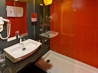 Szálloda Alif Avenidas 4*
